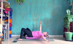 30 minute Nurturing Yoga & Pilates